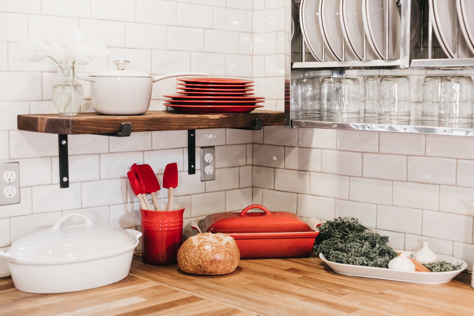 finding the right kitchen shelf